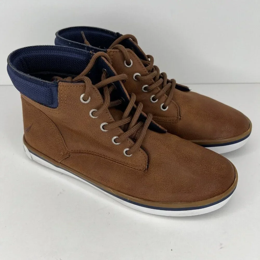 Nautica LaceUp Faux Leather Lace-Up Brown Chukka Boots Boys Size 4 Ankle Boots